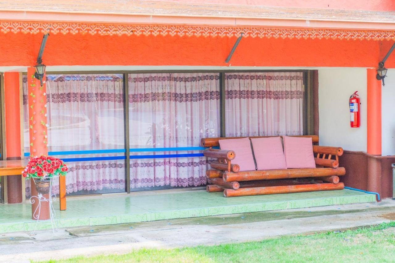 โอโย 712 บ้านดินรีสอร์ต เพชรบุรี ภายนอก รูปภาพ